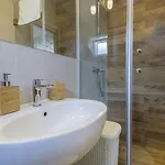 Vila Burica Vinisce